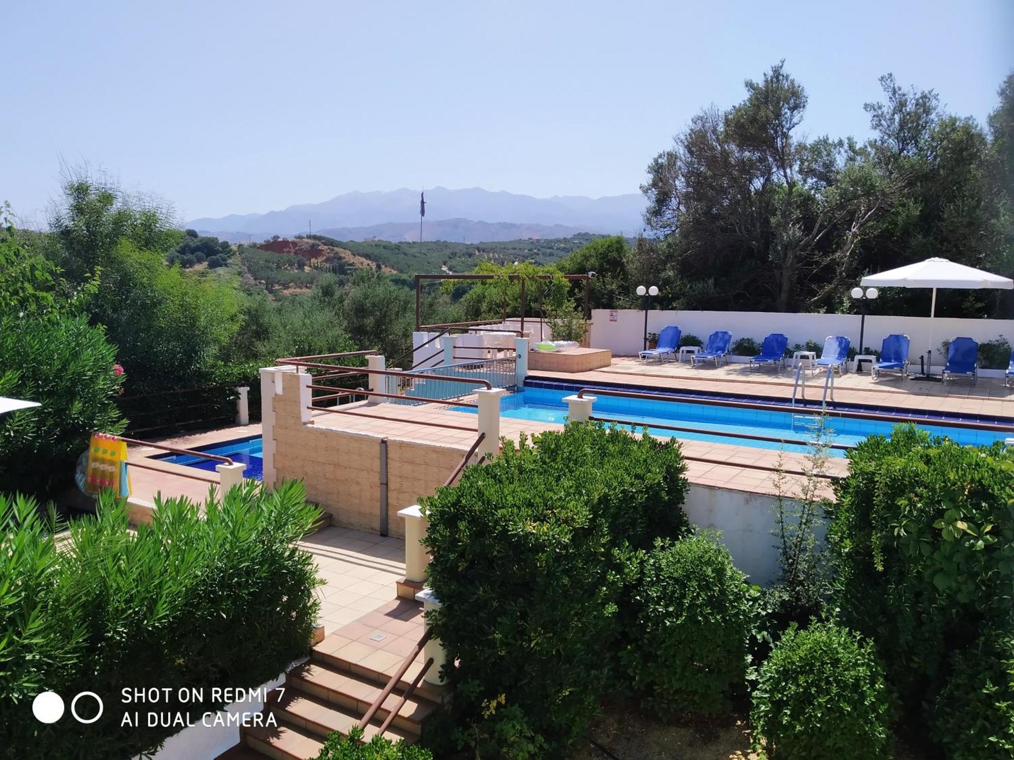 Cretan Castle Villas Chrissi Akti Chania Exterior foto