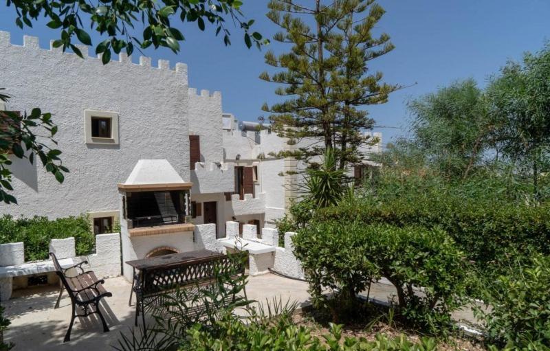 Cretan Castle Villas Chrissi Akti Chania Exterior foto