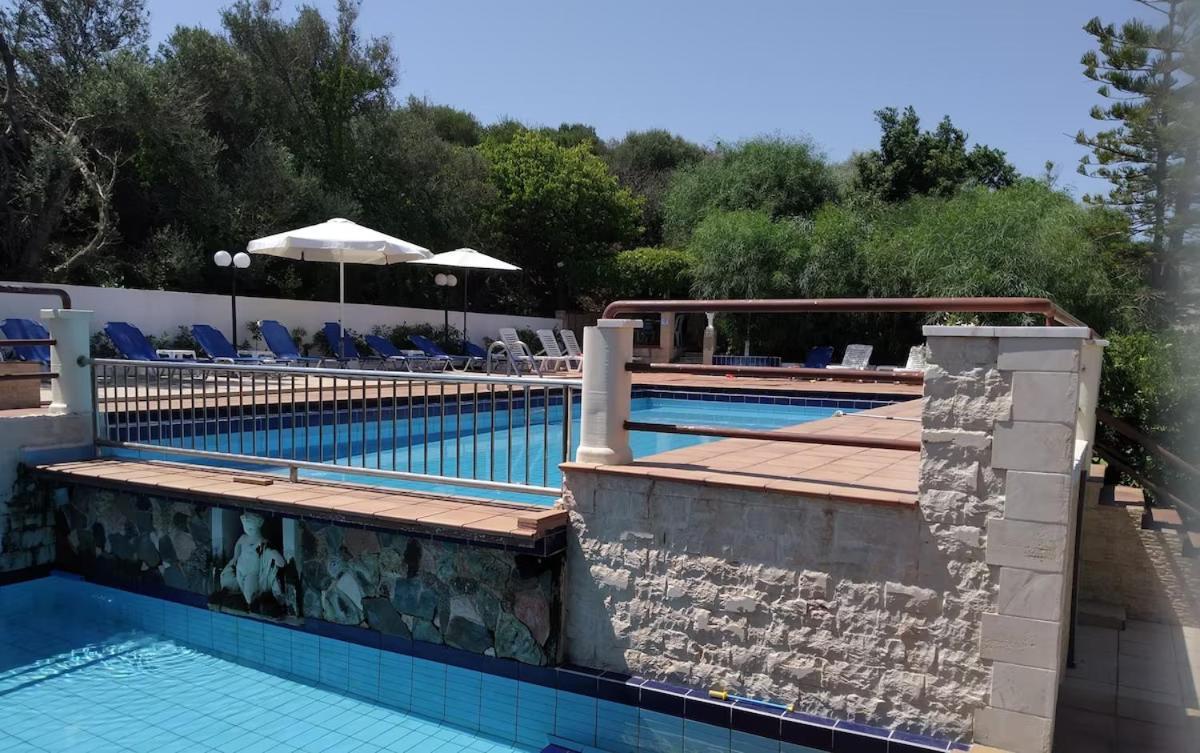 Cretan Castle Villas Chrissi Akti Chania Exterior foto